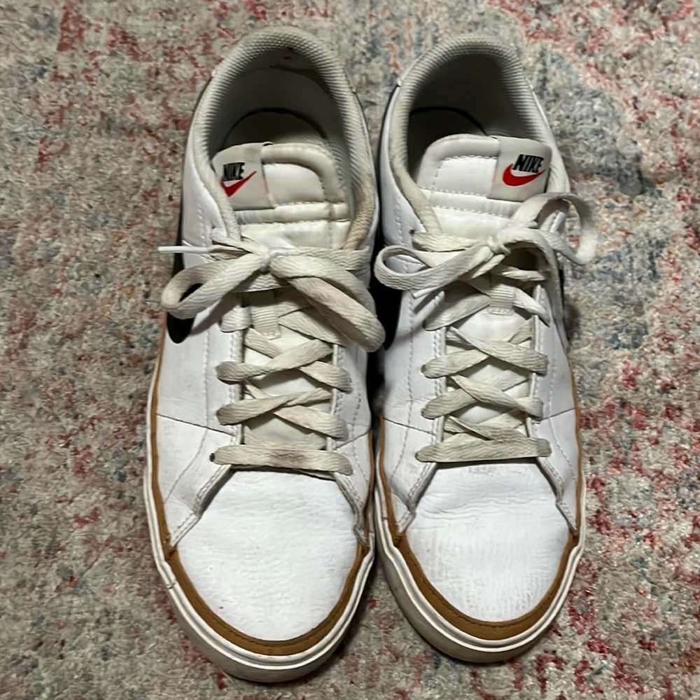Womens Nike shoes size 10 (men size 9)